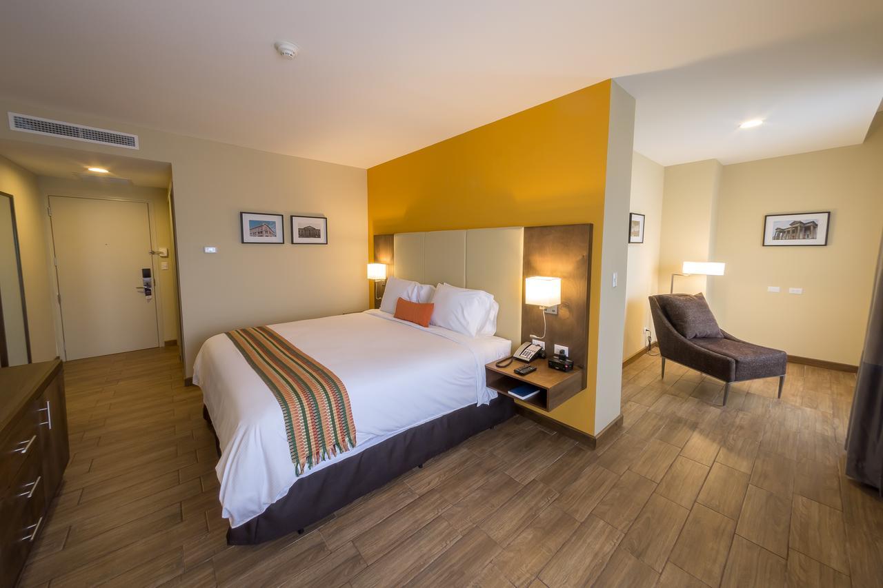 Junior Suite,1226546618:JPEG